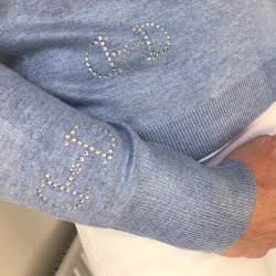 NoConcept V-neck sparkle snaffle light blue